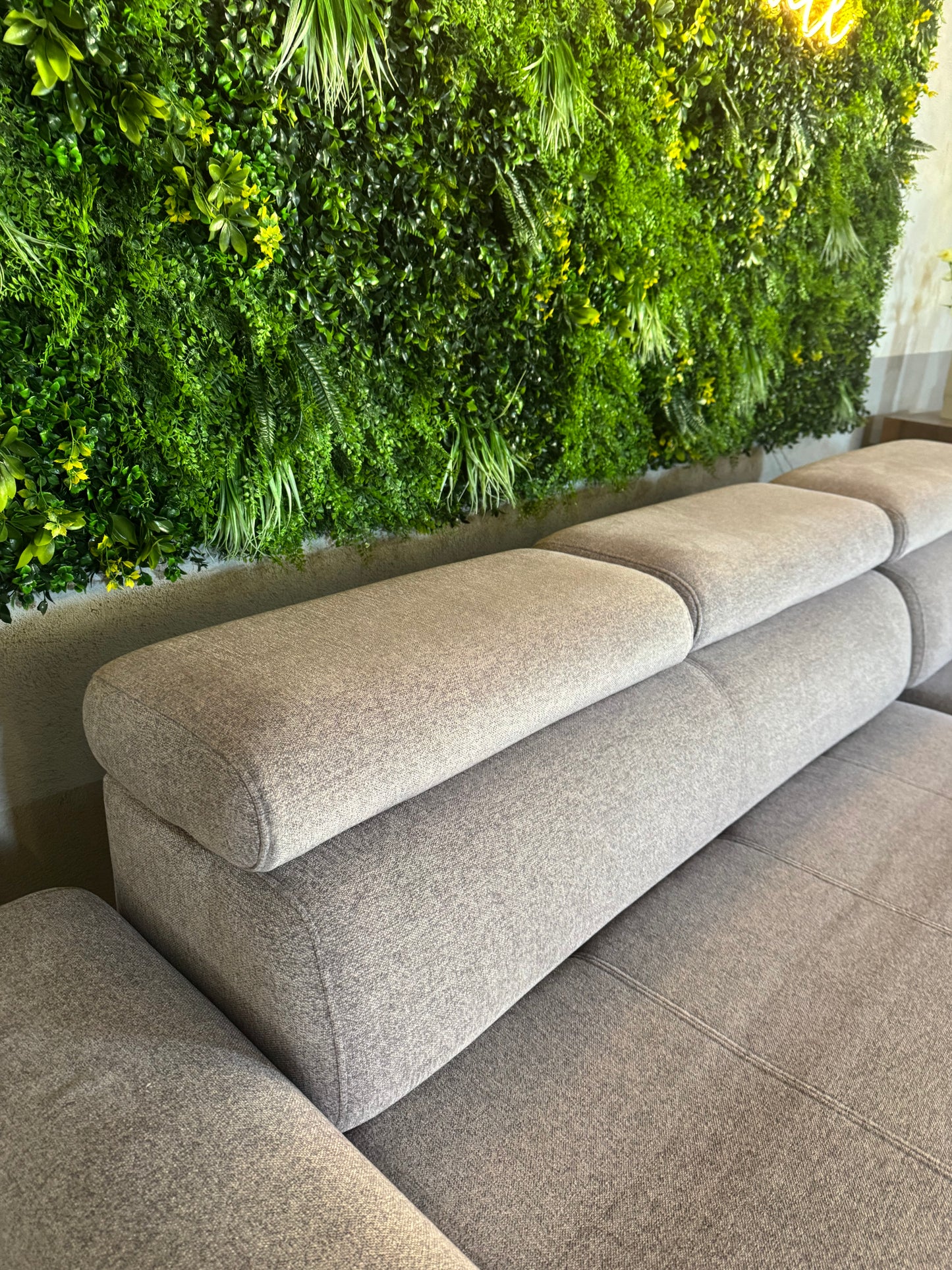 Ecksofa mit elektr. Schlaffunktion