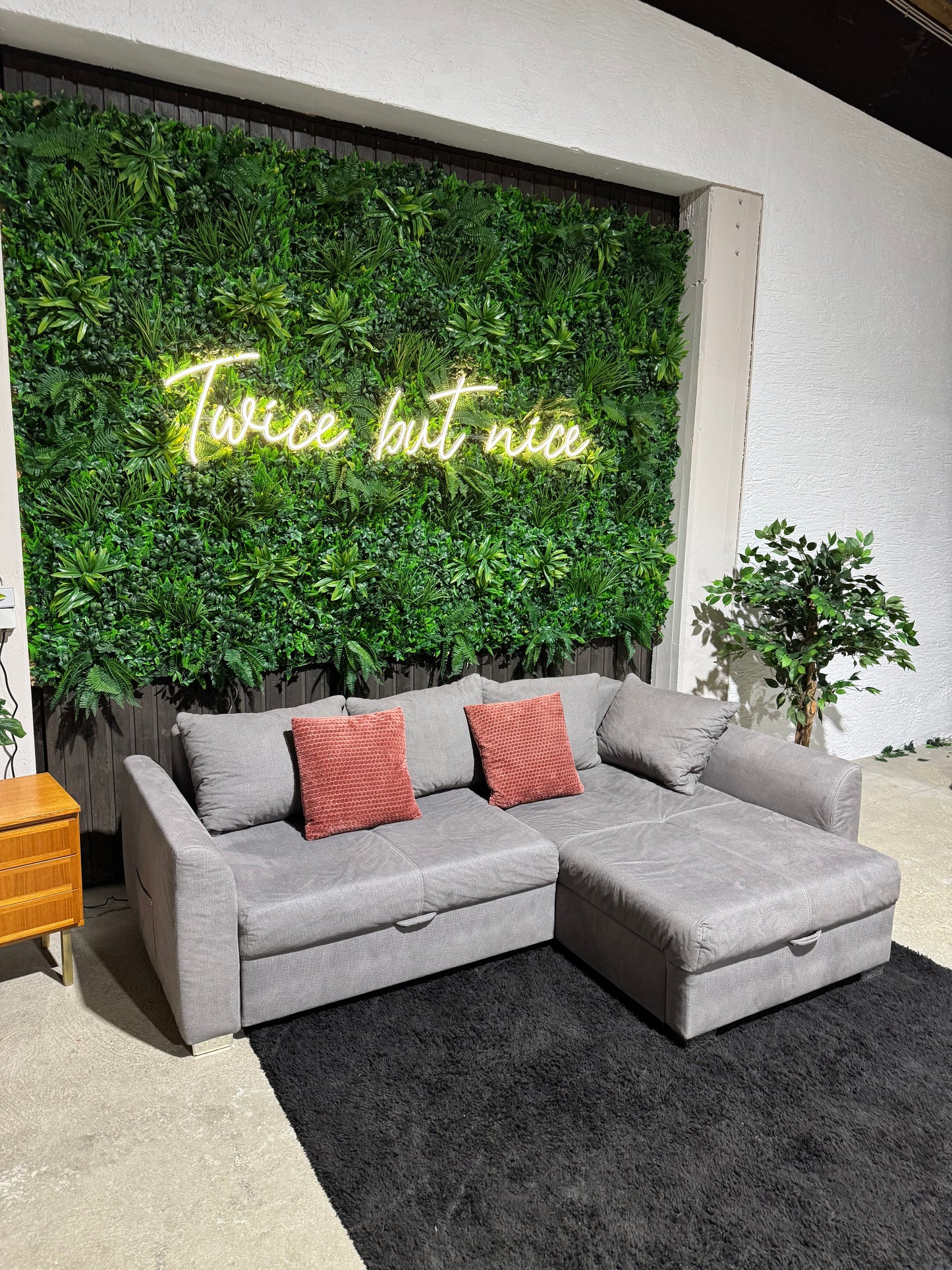 Schlafsofa mit zwei Bettkästen