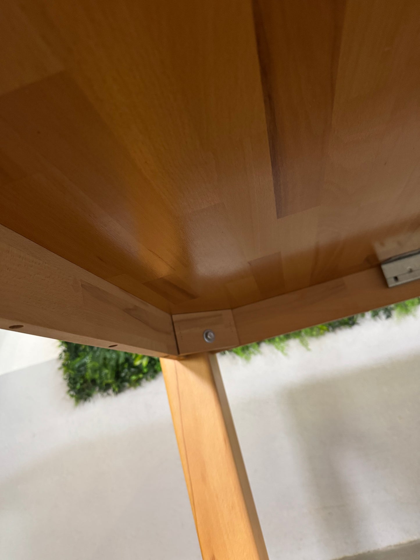 massiver Holz Esstisch - ausziehbar