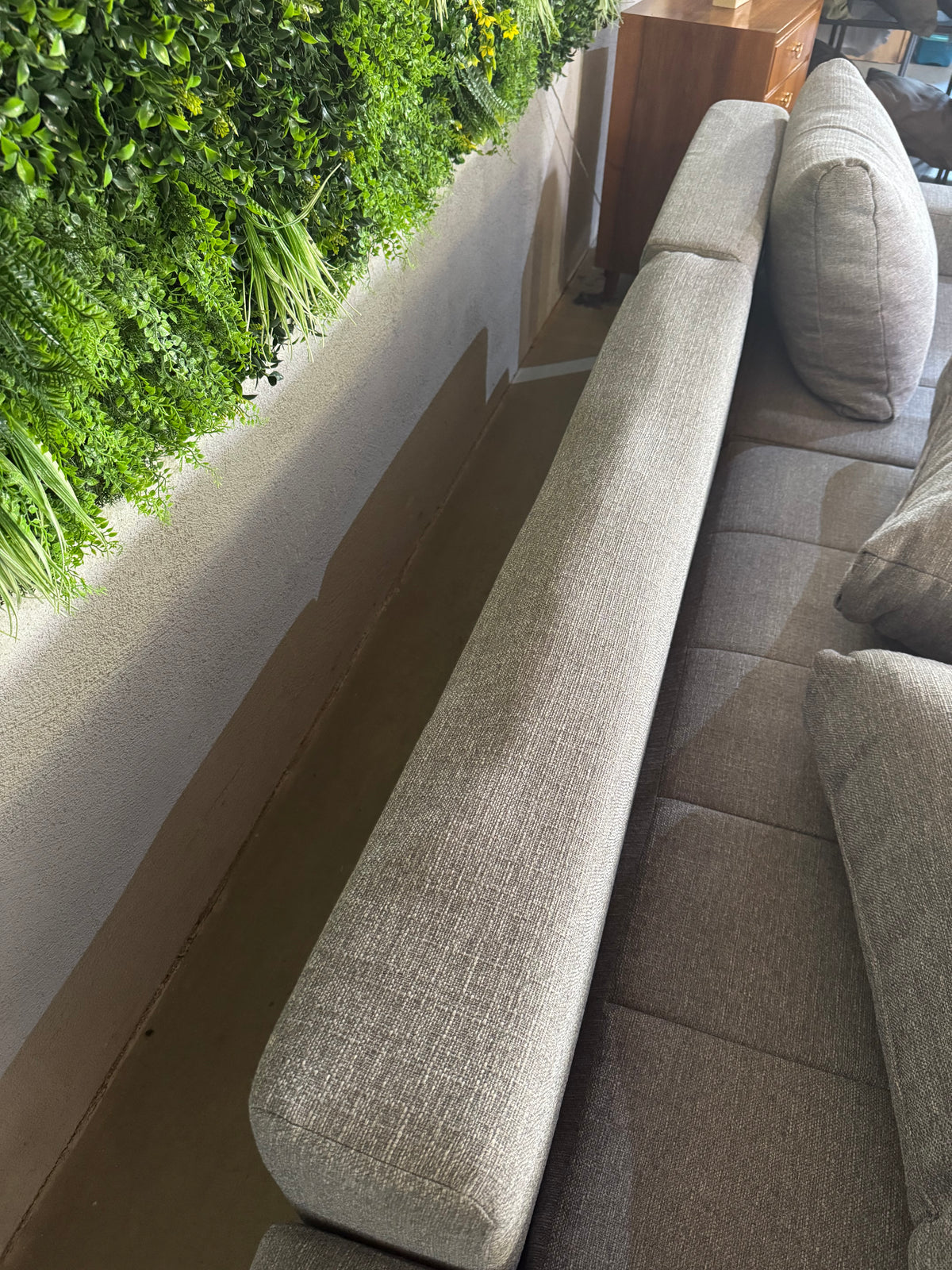 Modernes Ecksofa mit Schlaffunktion (beidseitig montierbar)