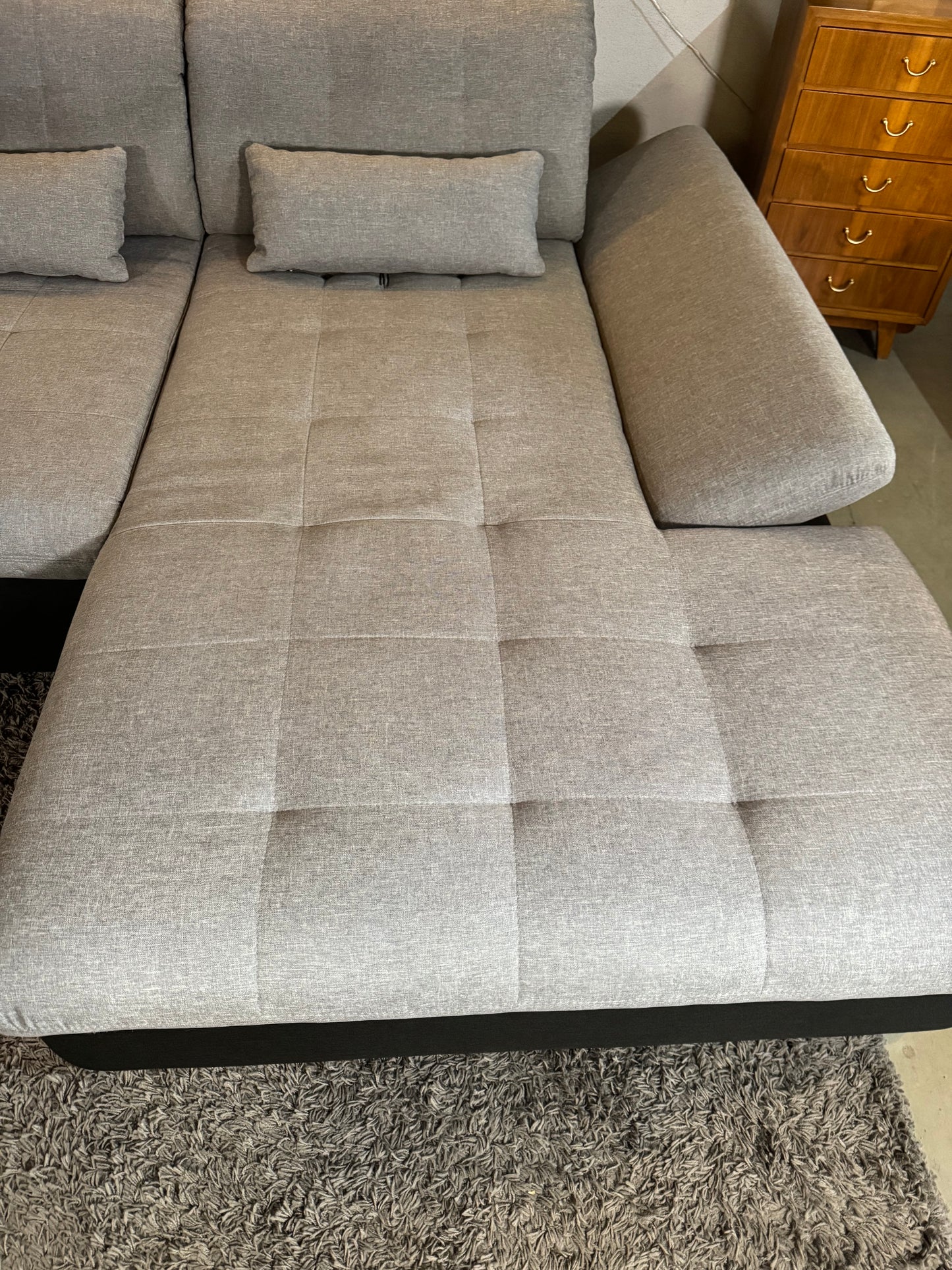 Ecksofa mit Schlaffunktion & verstellbaren Lehnen