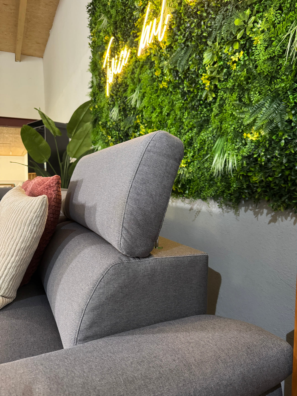 Ecksofa „Mömax“ mit Schlaffunktion