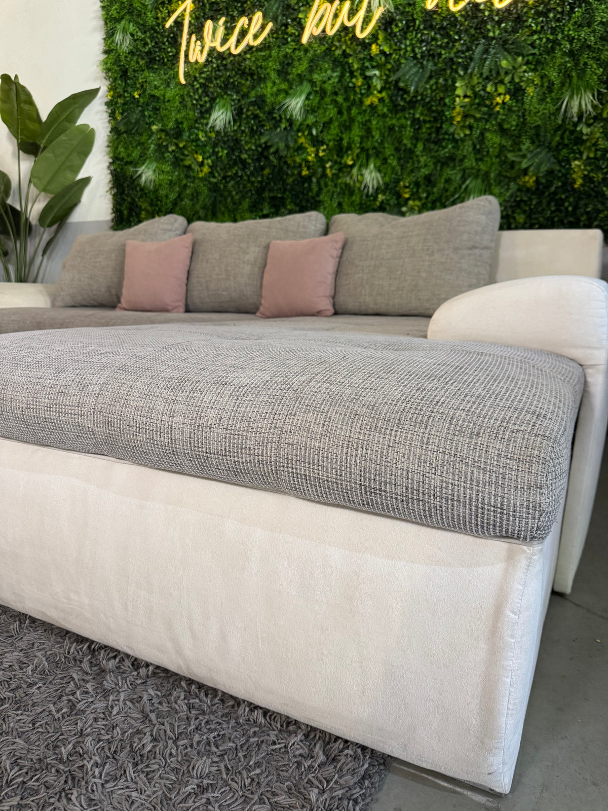 Ecksofa mit Schlaffunktion (beidseitig montierbar)