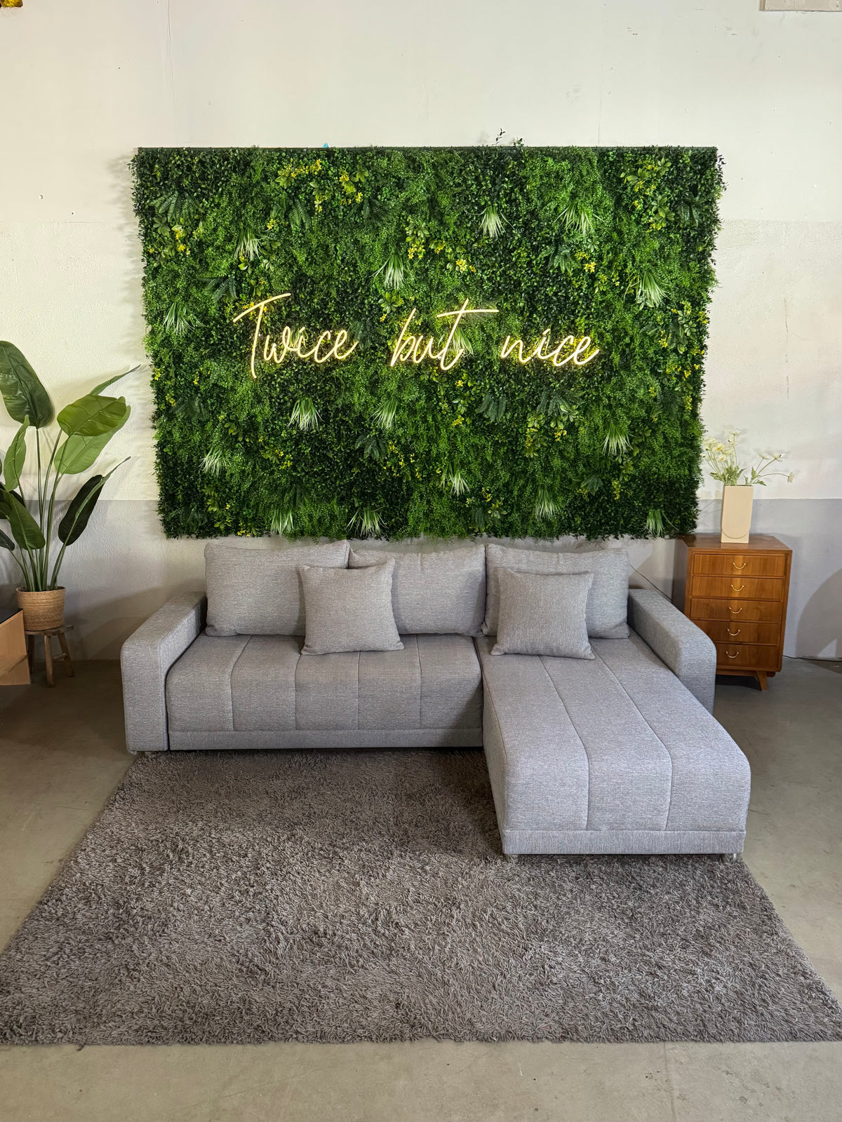 Modernes Ecksofa mit Schlaffunktion (beidseitig montierbar)