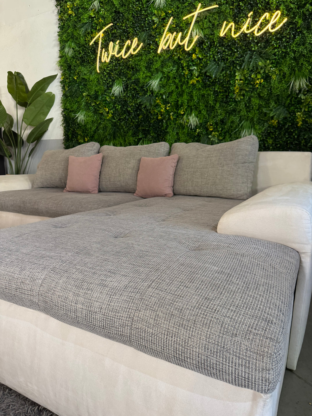 Ecksofa mit Schlaffunktion (beidseitig montierbar)