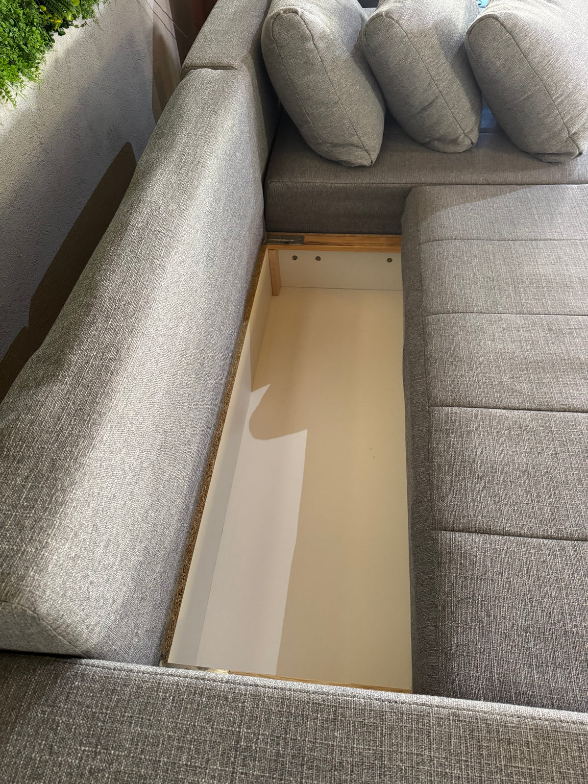 Modernes Ecksofa mit Schlaffunktion (beidseitig montierbar)