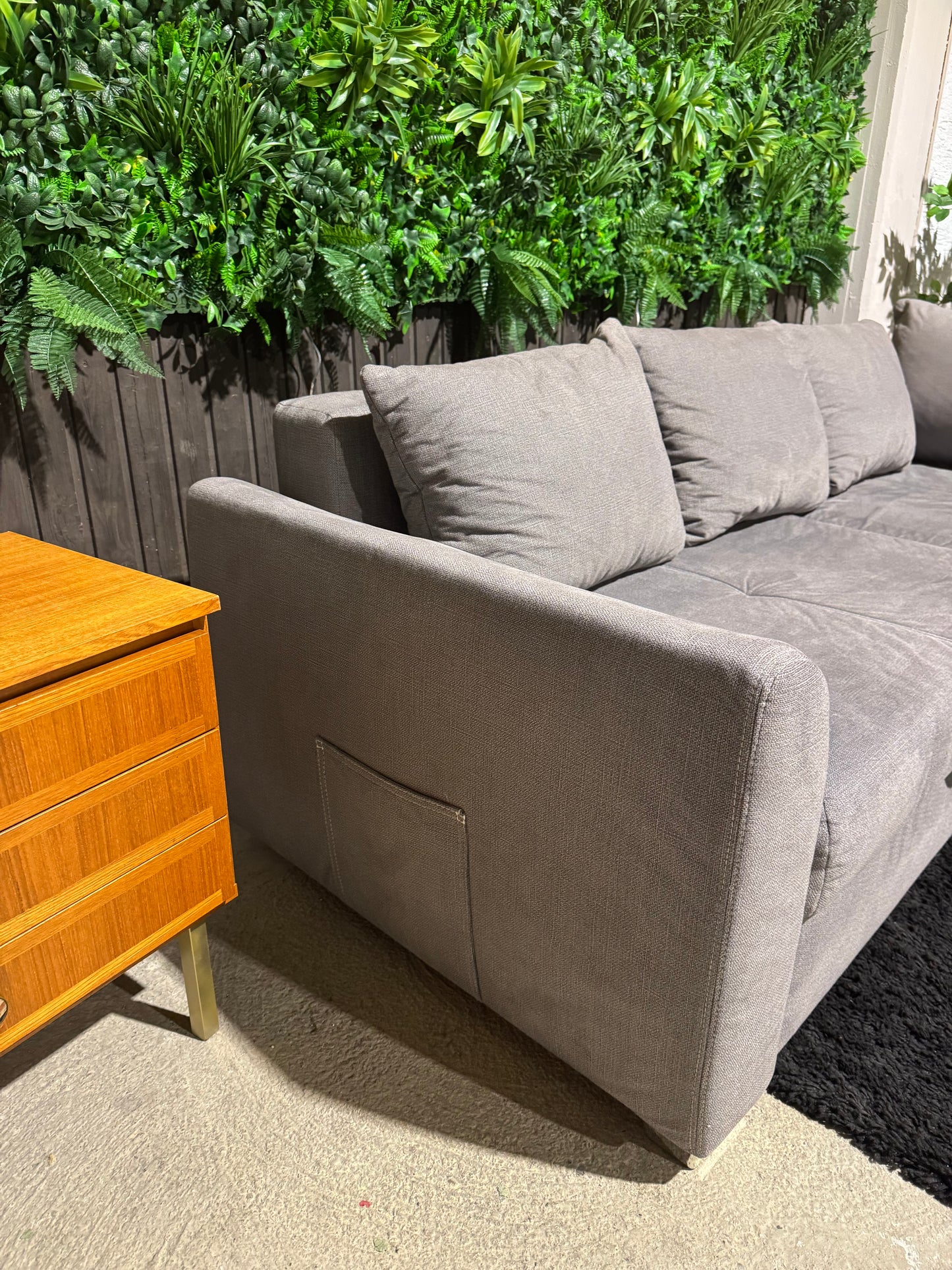 Schlafsofa mit zwei Bettkästen