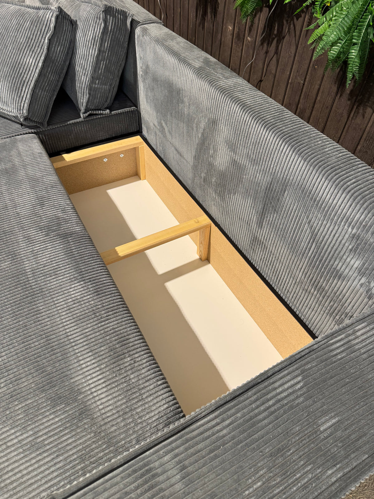 Cord Ecksofa mit Schlaffunktion (beidseitig montierbar)