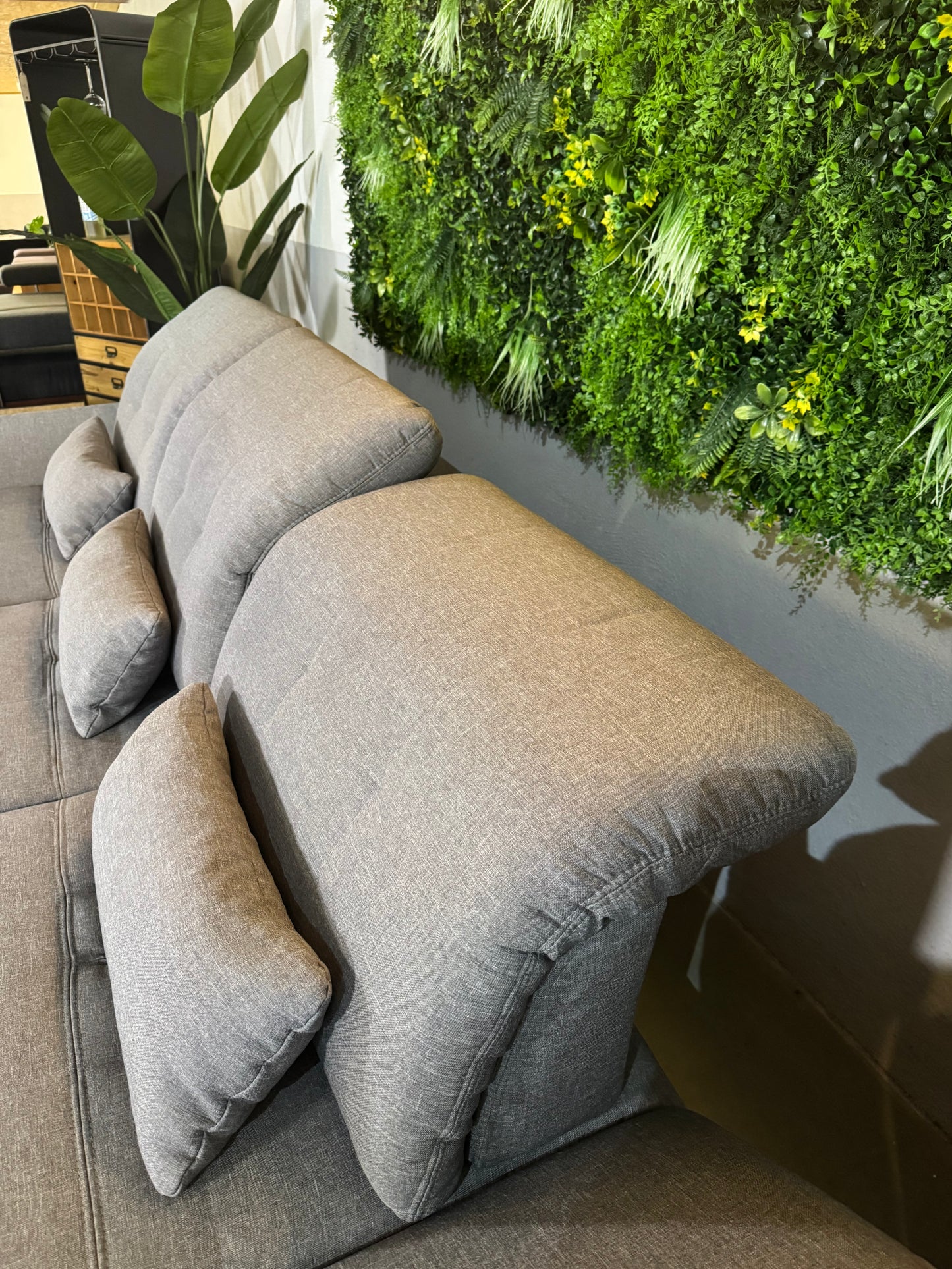 Ecksofa mit Schlaffunktion & verstellbaren Lehnen