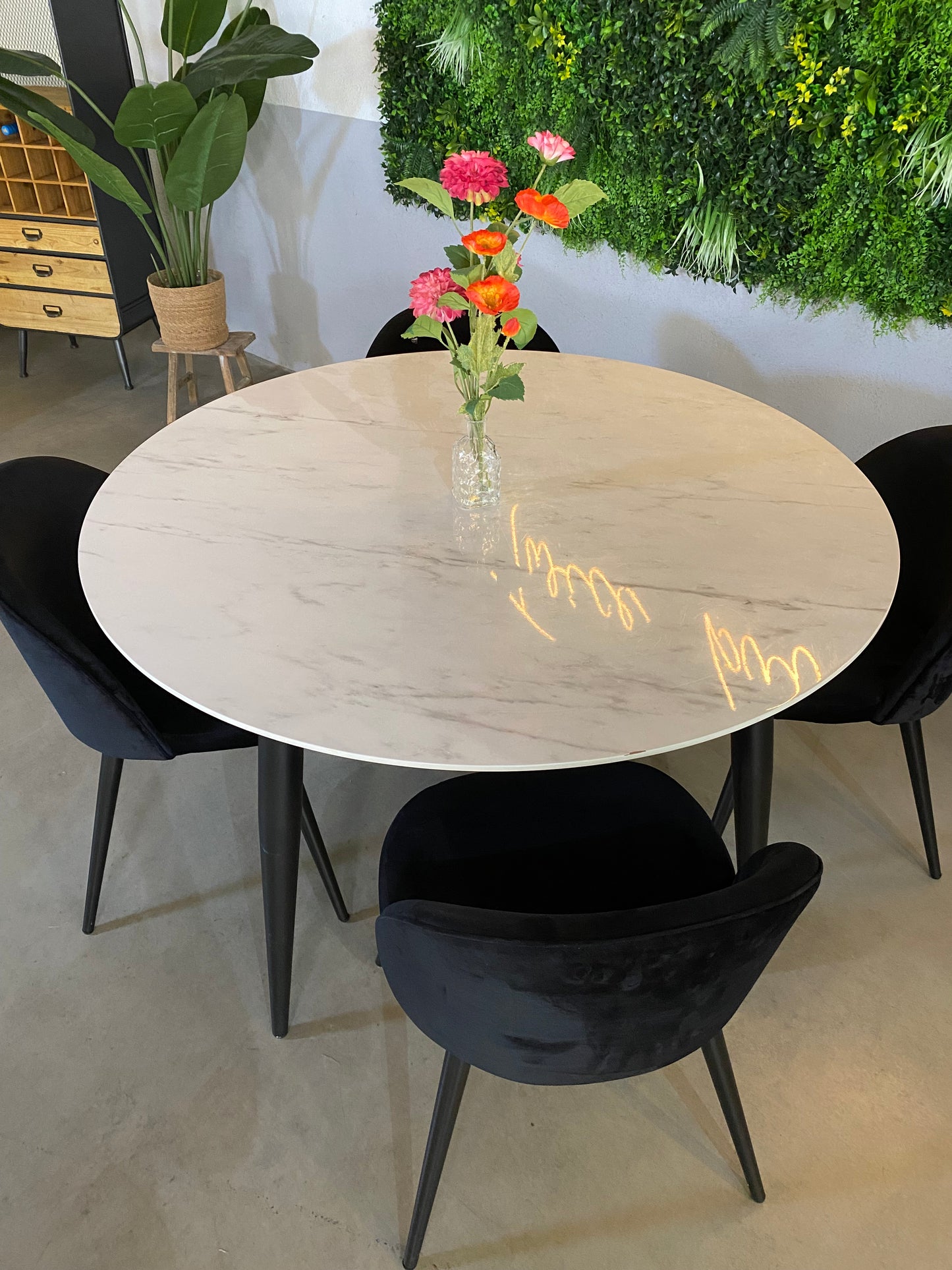 Esstisch in Marmoroptik + 4 Stühle