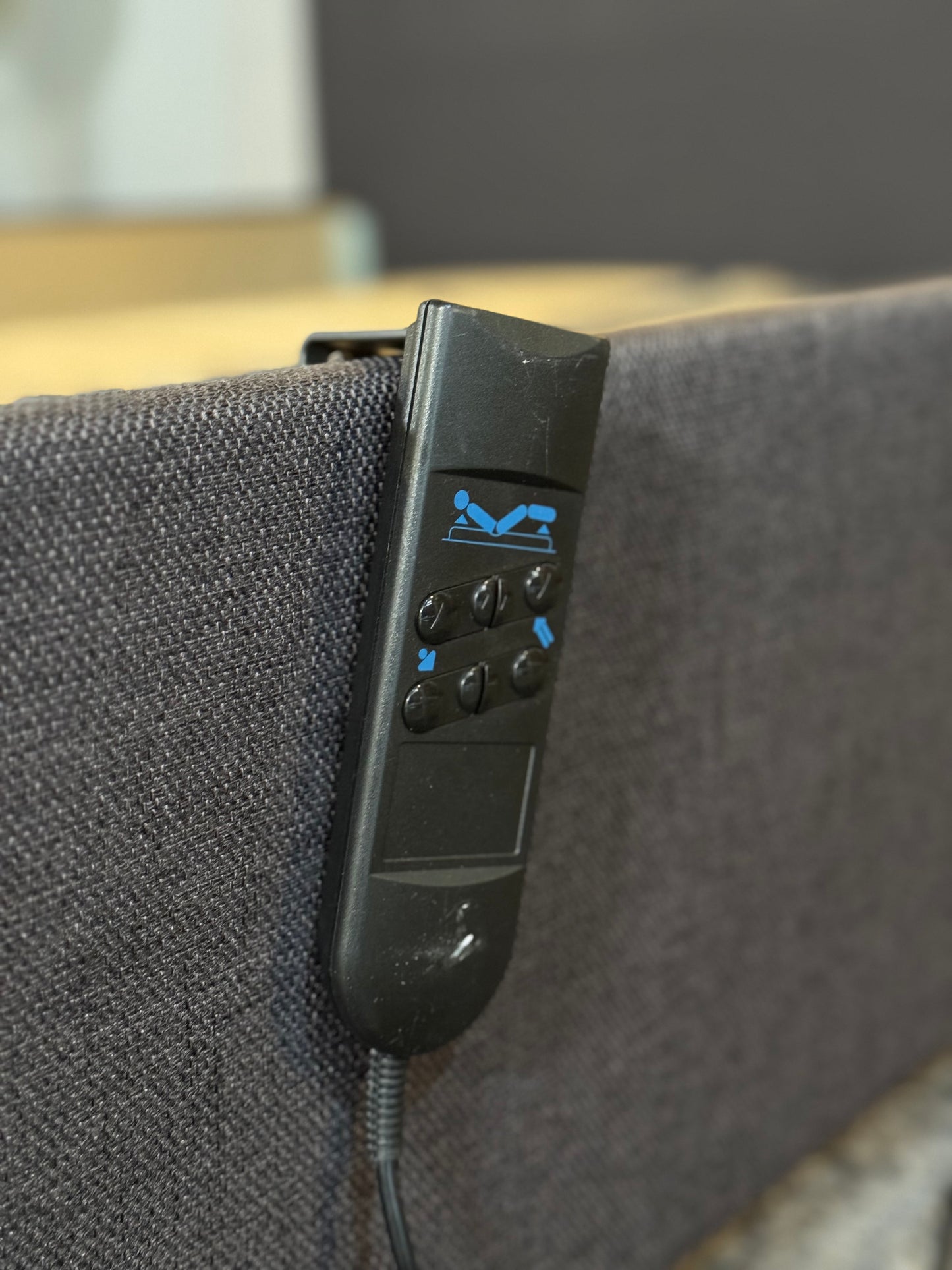 Boxspringbett(180x200cm) mit elektr. verstellbaren Lattenroste