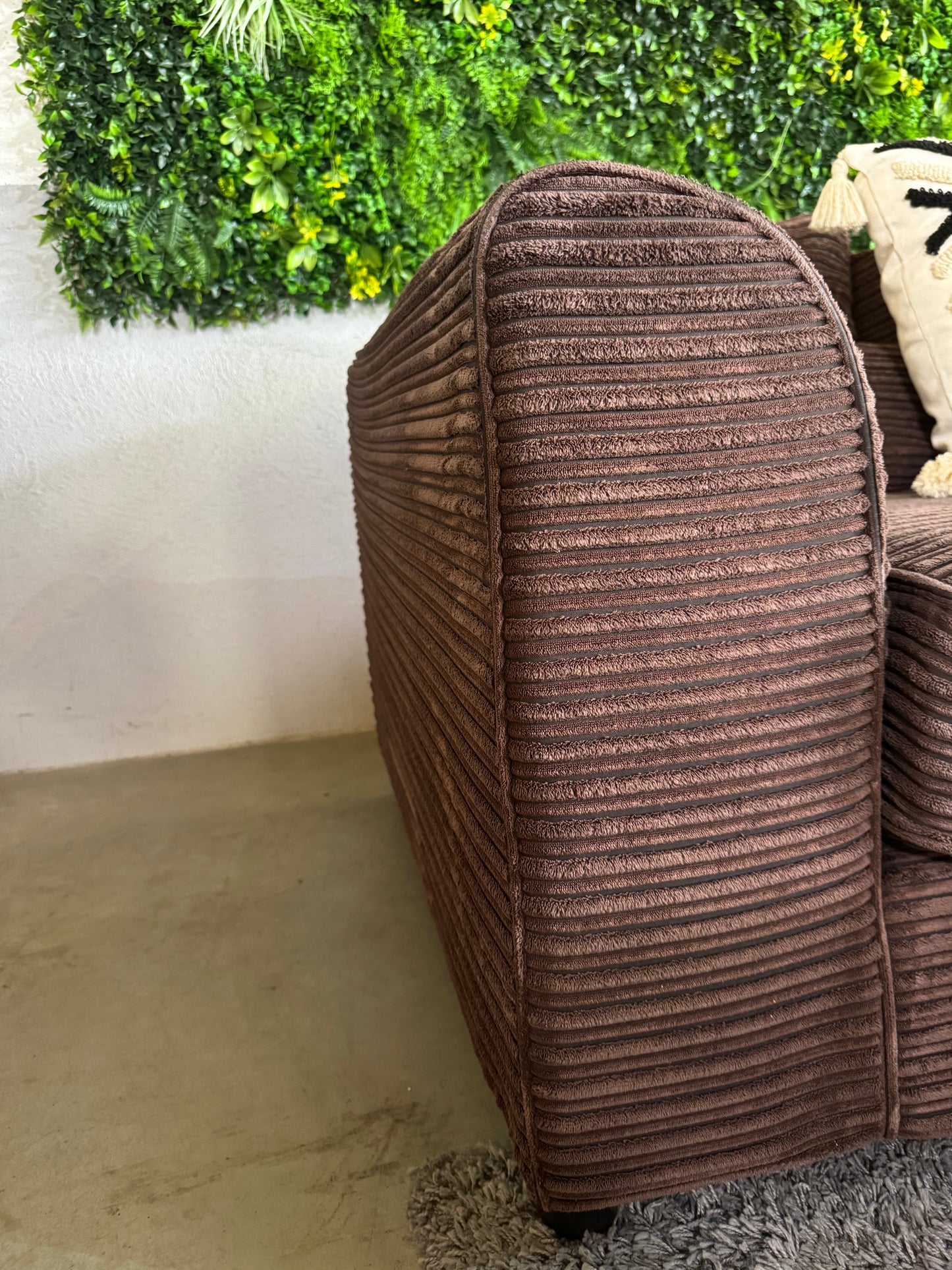 Cord Ecksofa mit Hocker