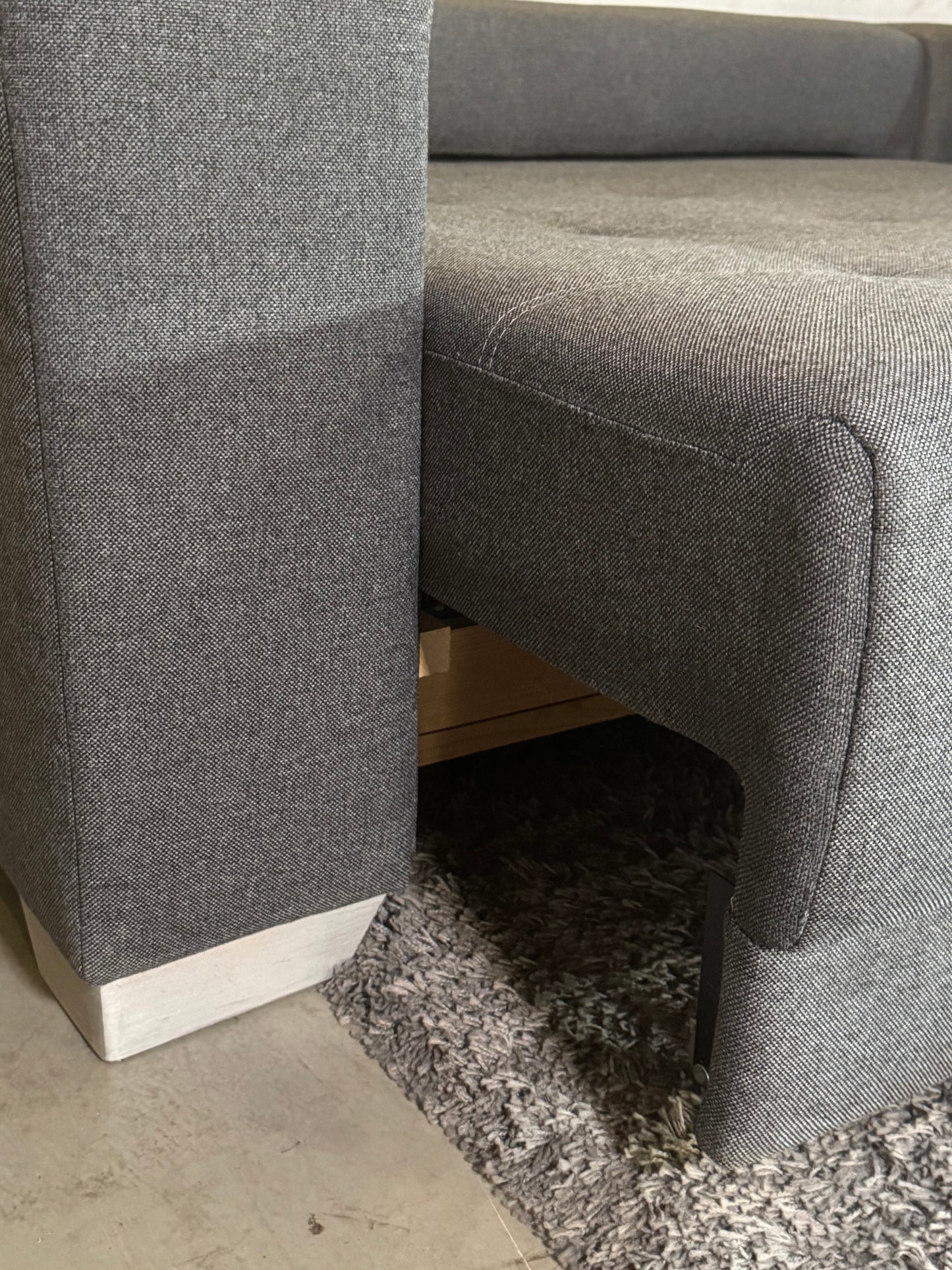 Ecksofa mit elektrischer Ausziehfunktion