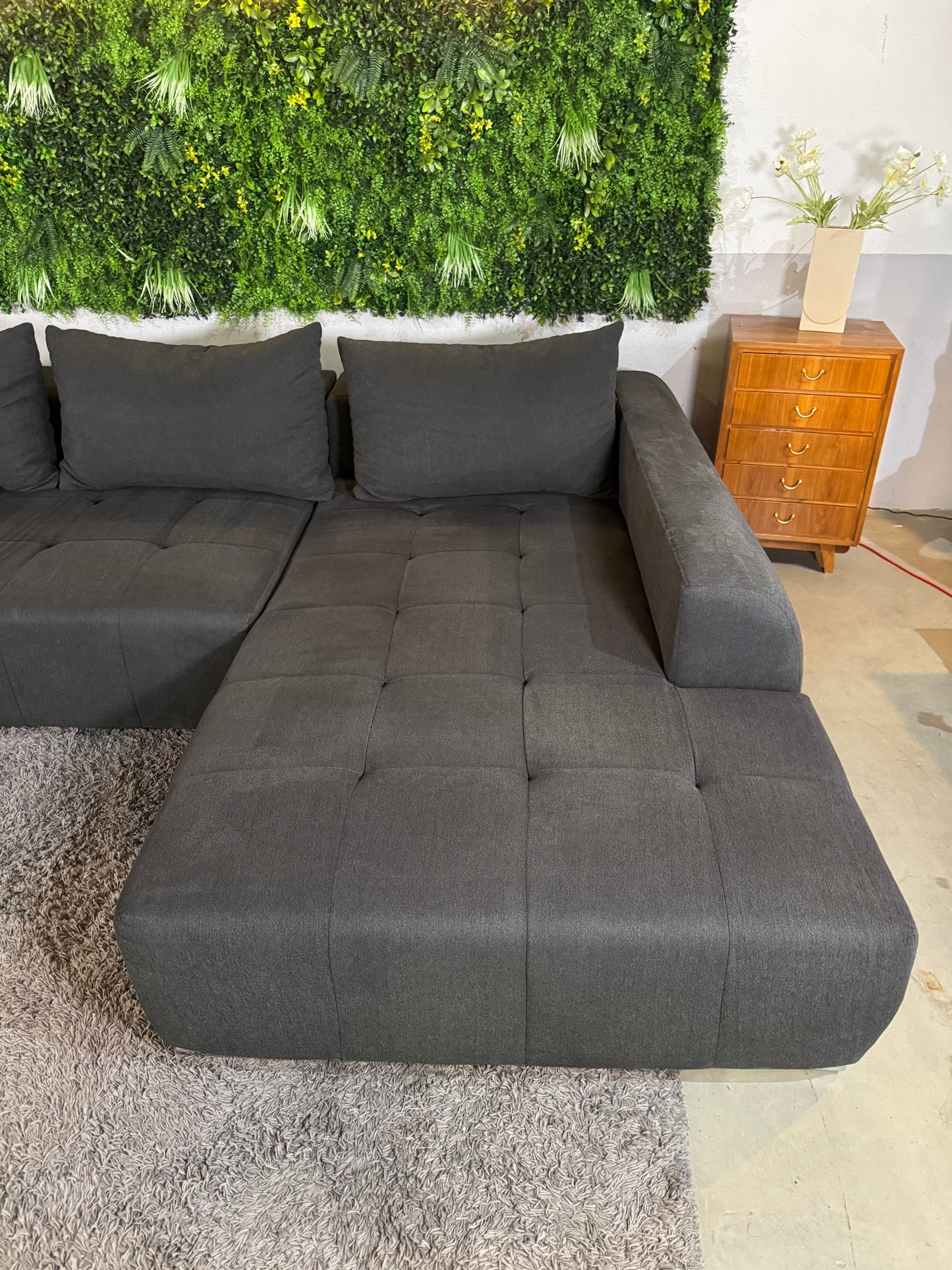 Ecksofa mit elektrischer Ausziehfunktion