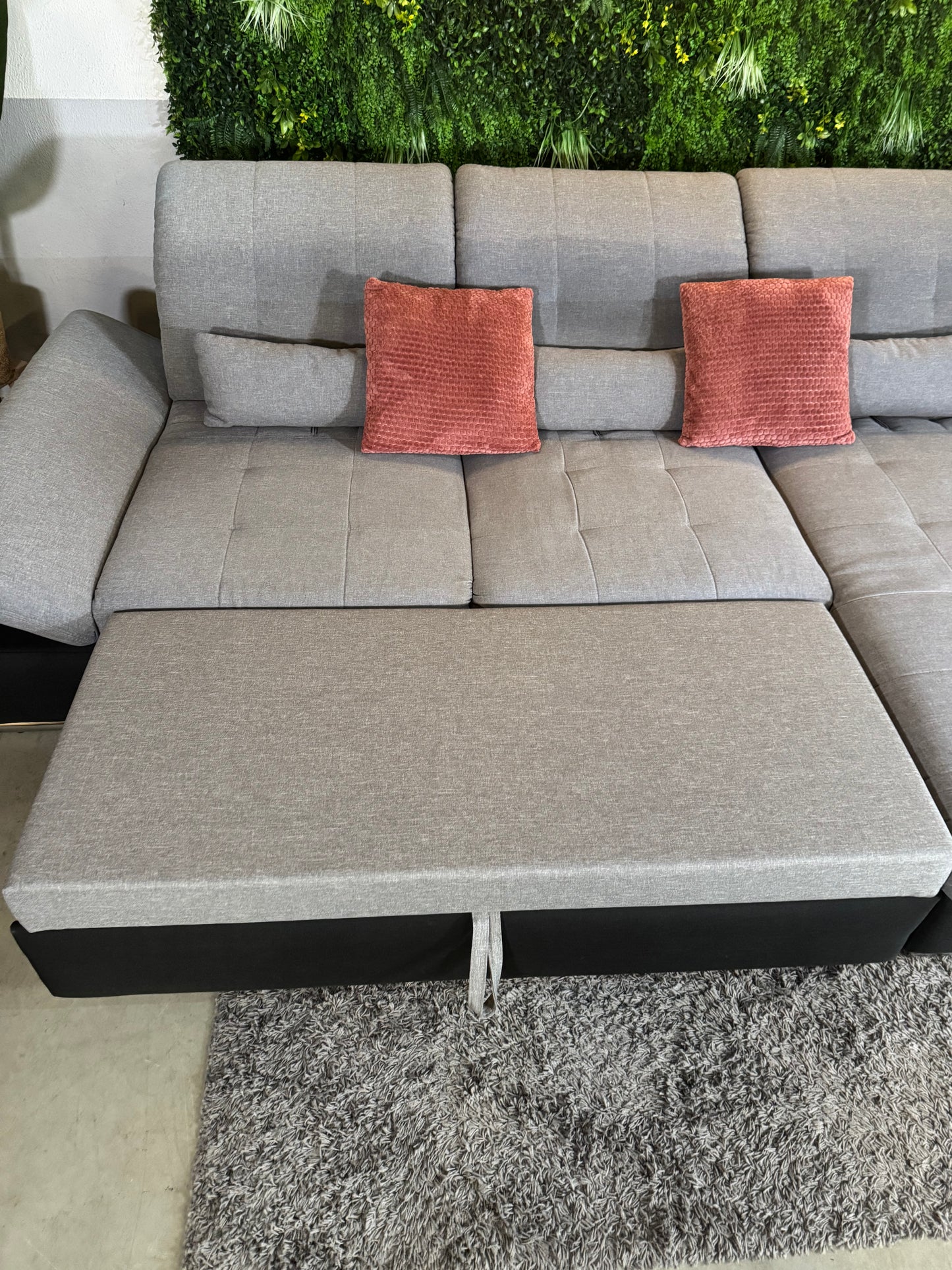 Ecksofa mit Schlaffunktion & verstellbaren Lehnen