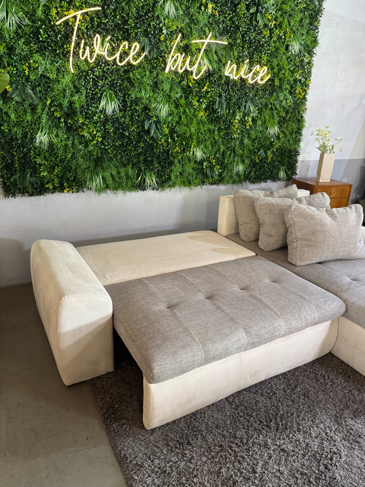 Ecksofa mit Schlaffunktion (beidseitig montierbar)