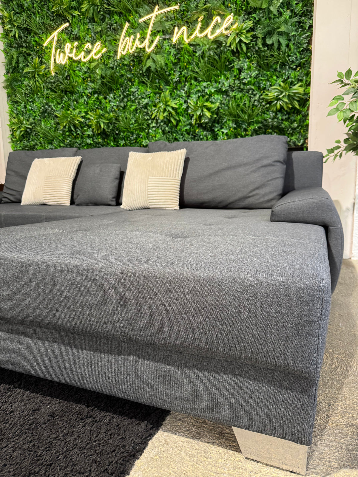 Ecksofa mit Schlaffunktion (beidseitig montierbar)