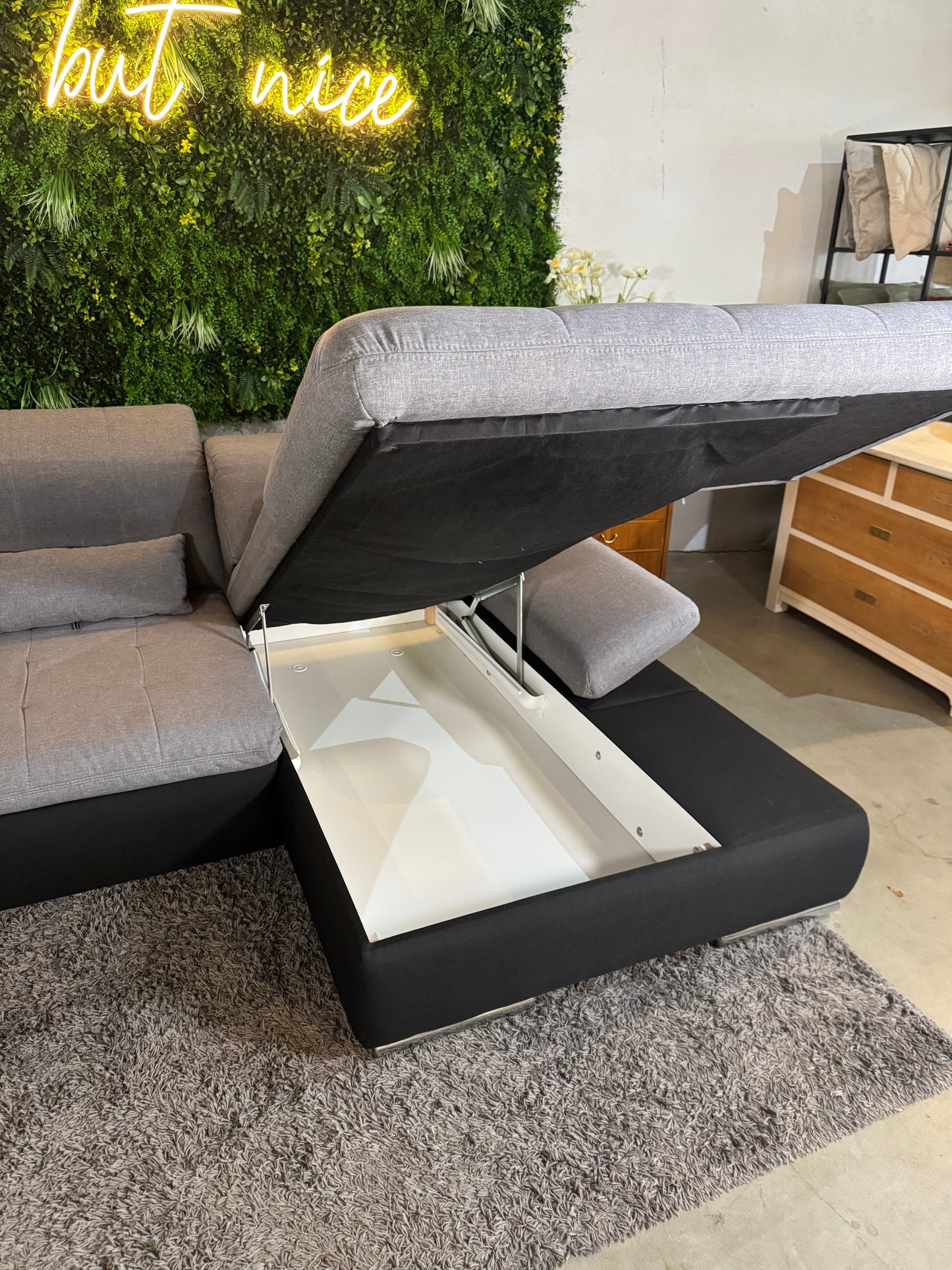 Ecksofa mit Schlaffunktion & verstellbaren Lehnen