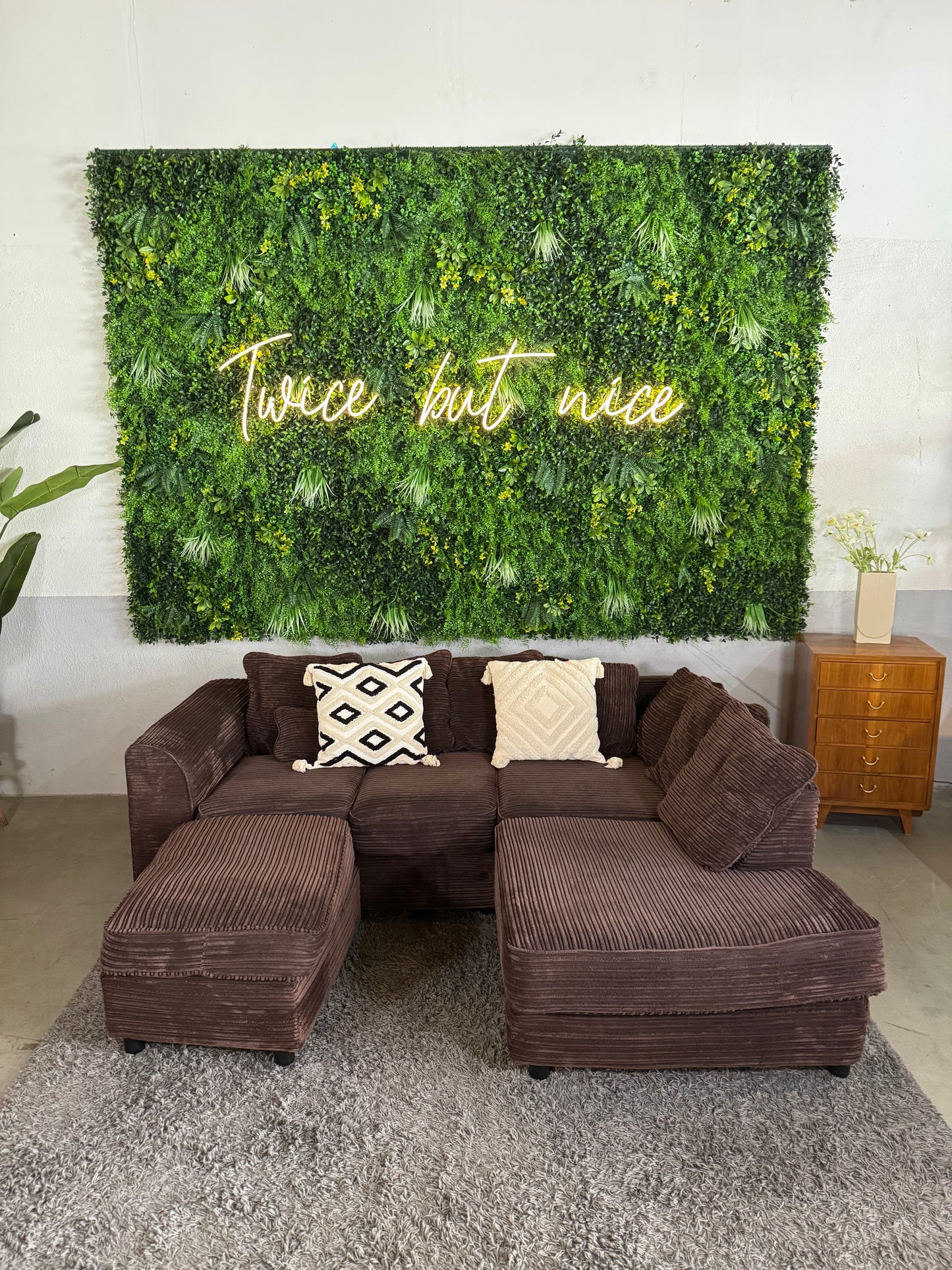 Cord Ecksofa mit Hocker
