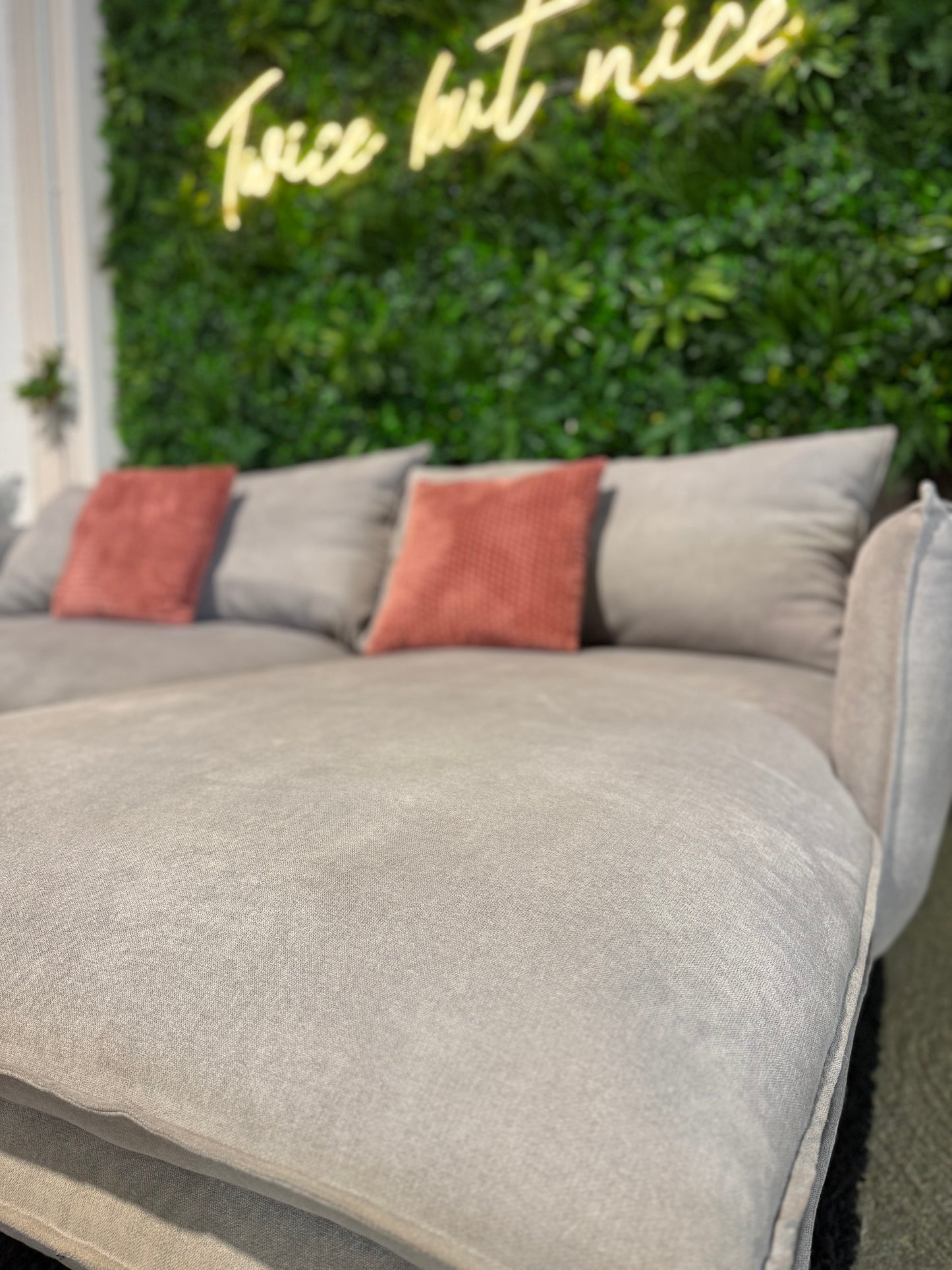 hellgraues Ecksofa