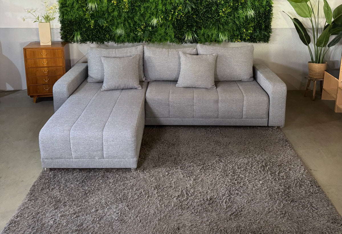 Modernes Ecksofa mit Schlaffunktion (beidseitig montierbar)