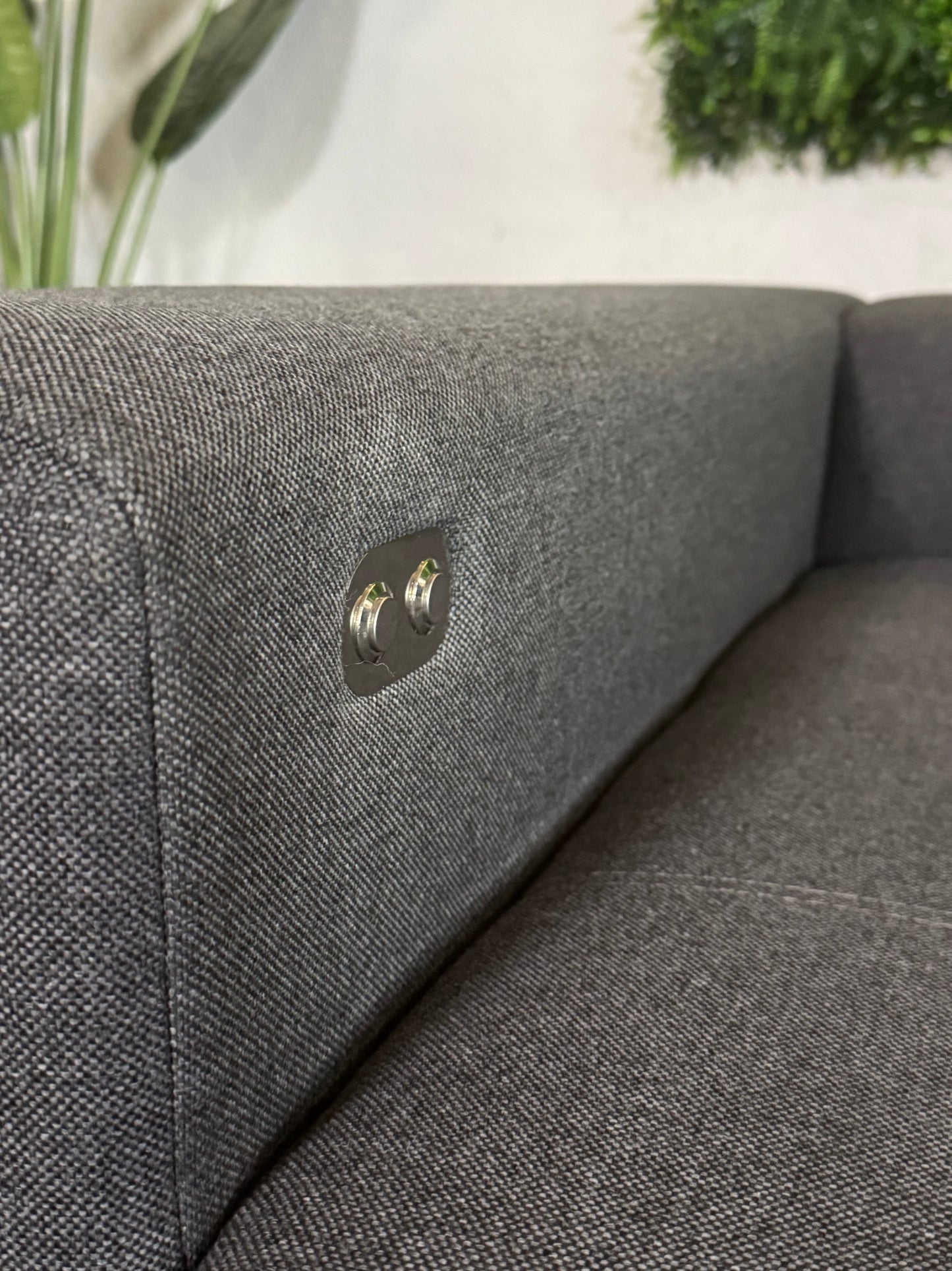 Ecksofa mit elektrischer Ausziehfunktion