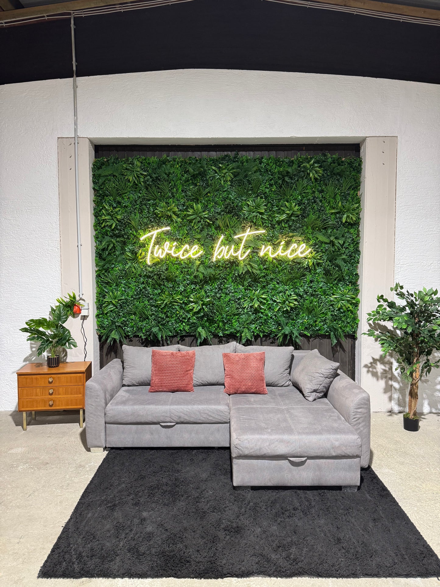 Schlafsofa mit zwei Bettkästen