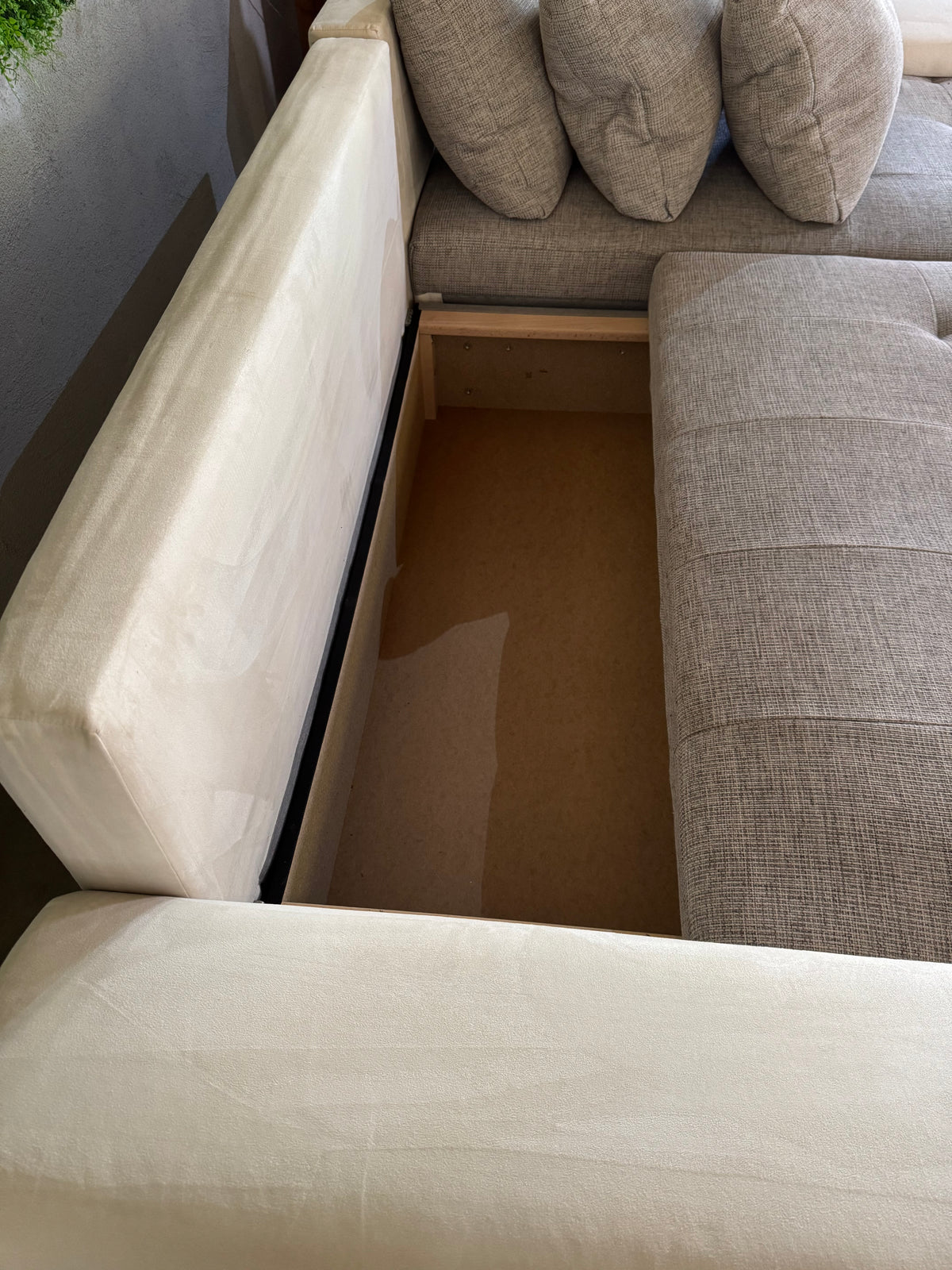 Ecksofa mit Schlaffunktion (beidseitig montierbar)