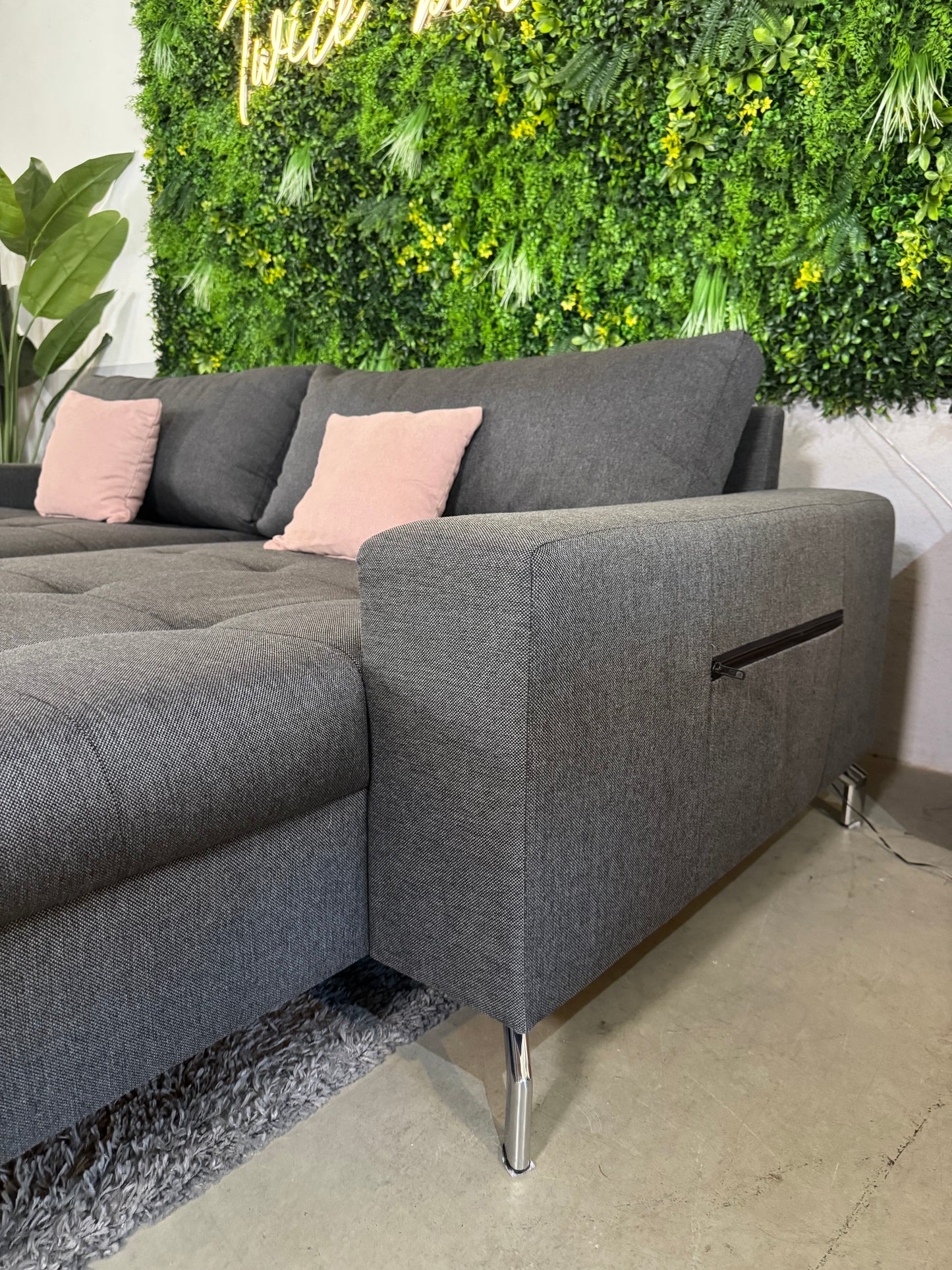 USB Ecksofa mit Hocker