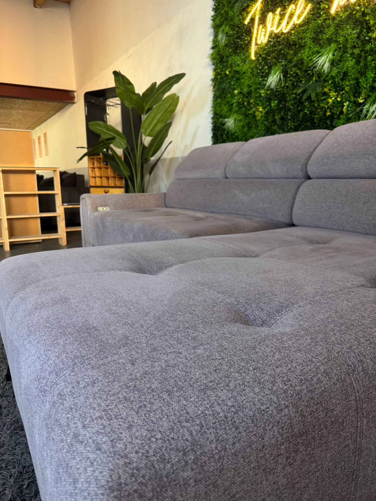 Ecksofa mit elektr. Schlaffunktion