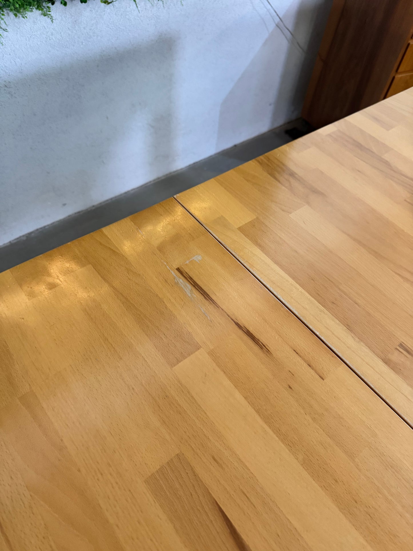 massiver Holz Esstisch - ausziehbar