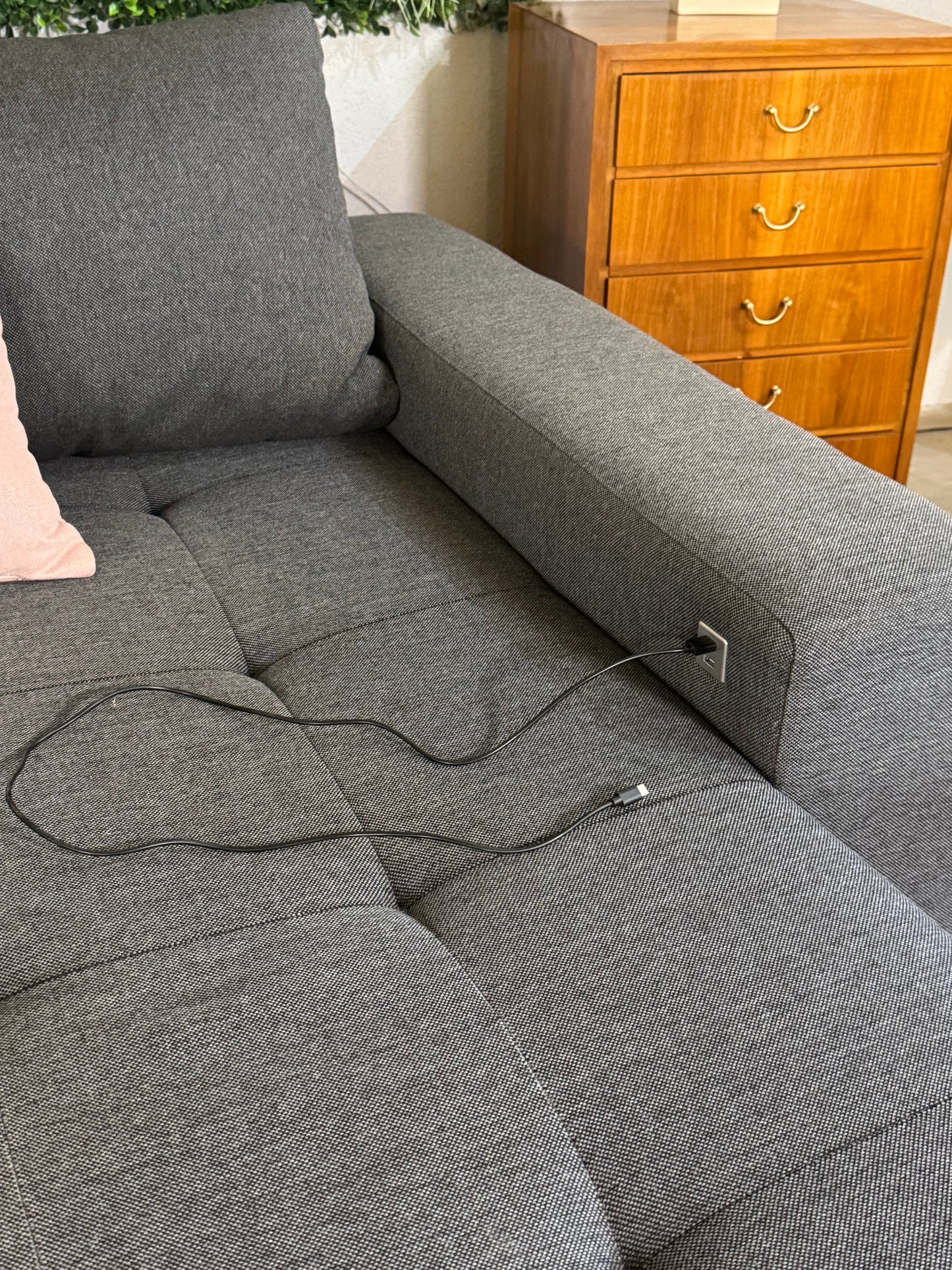 USB Ecksofa mit Hocker